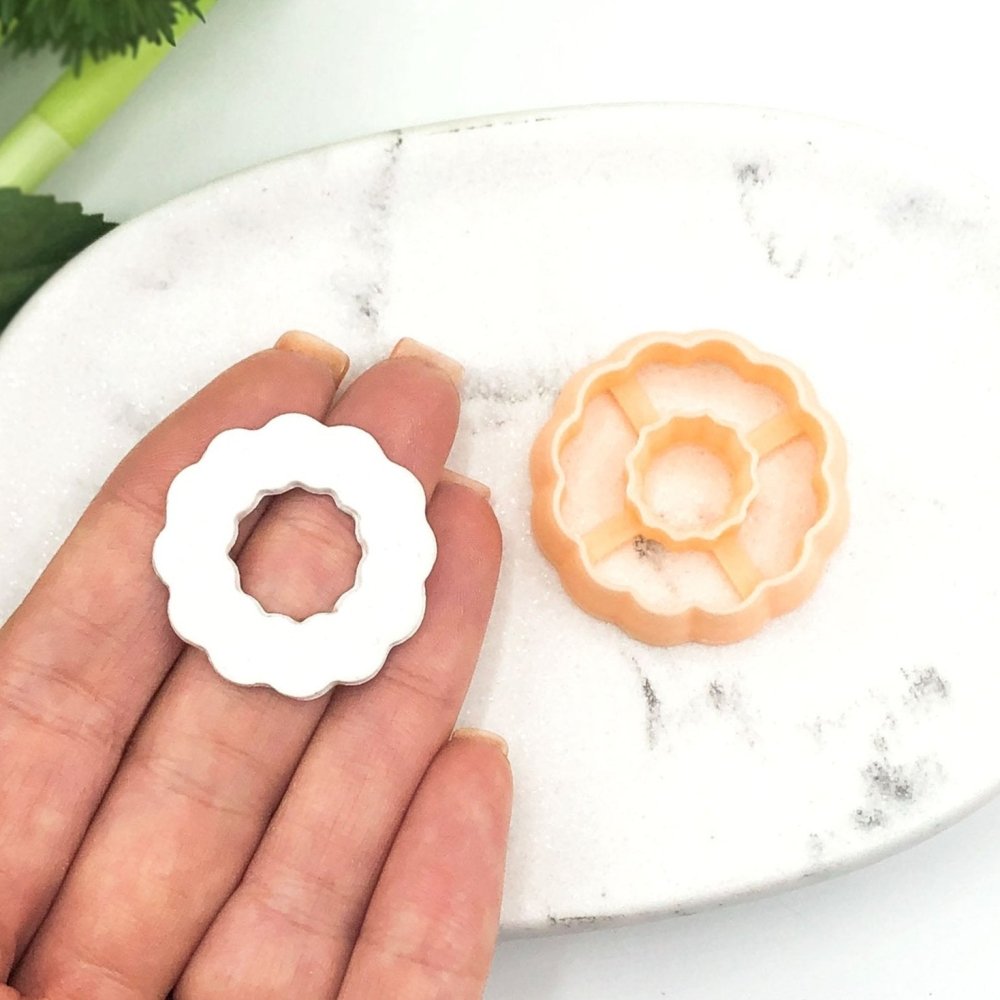 Scalloped Wreath Clay Cutter - 